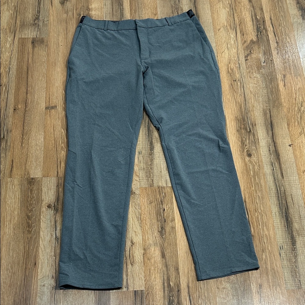 NIKE DRI FIT MENS GRAY LIGHTWEIGHT PANTS Sz 32X 30